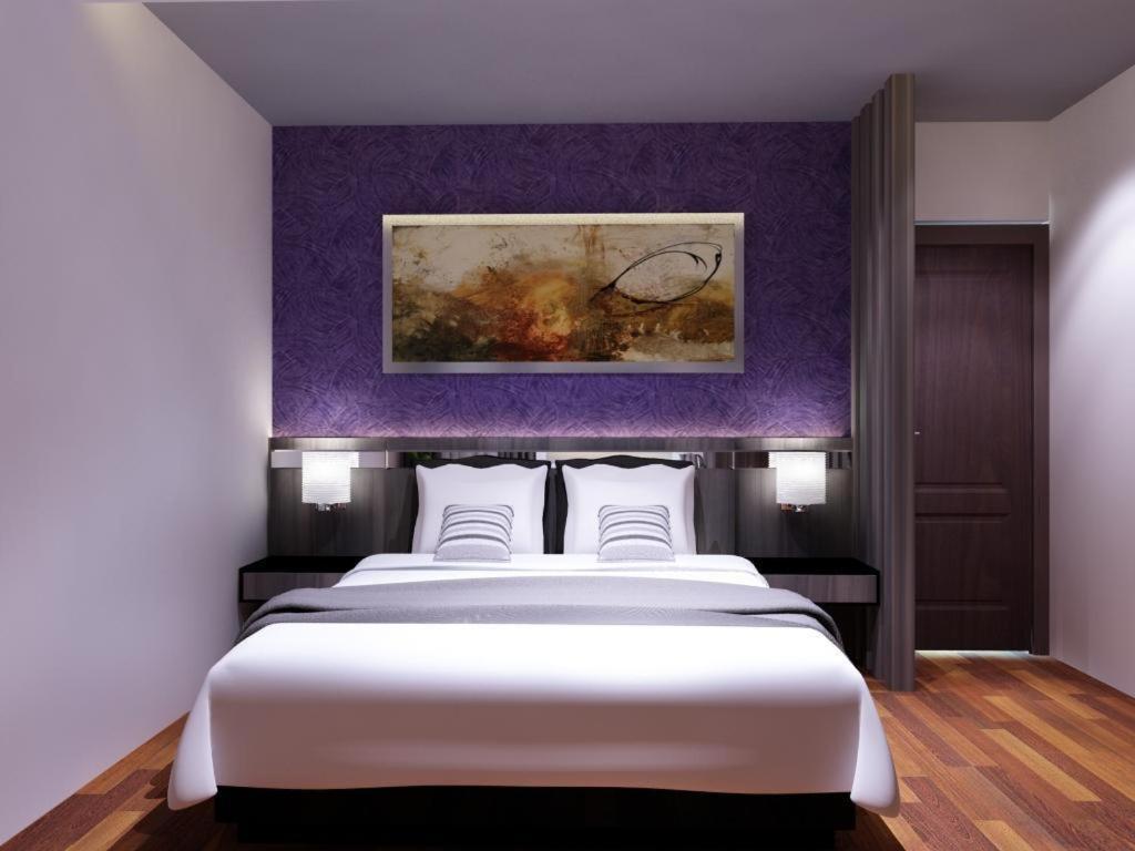 Neotel Hotel City Centre Tanjung Redep Buitenkant foto