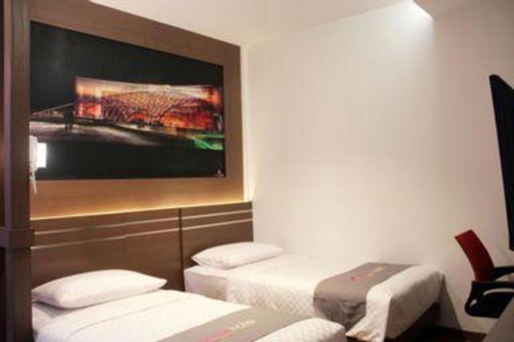Neotel Hotel City Centre Tanjung Redep Buitenkant foto