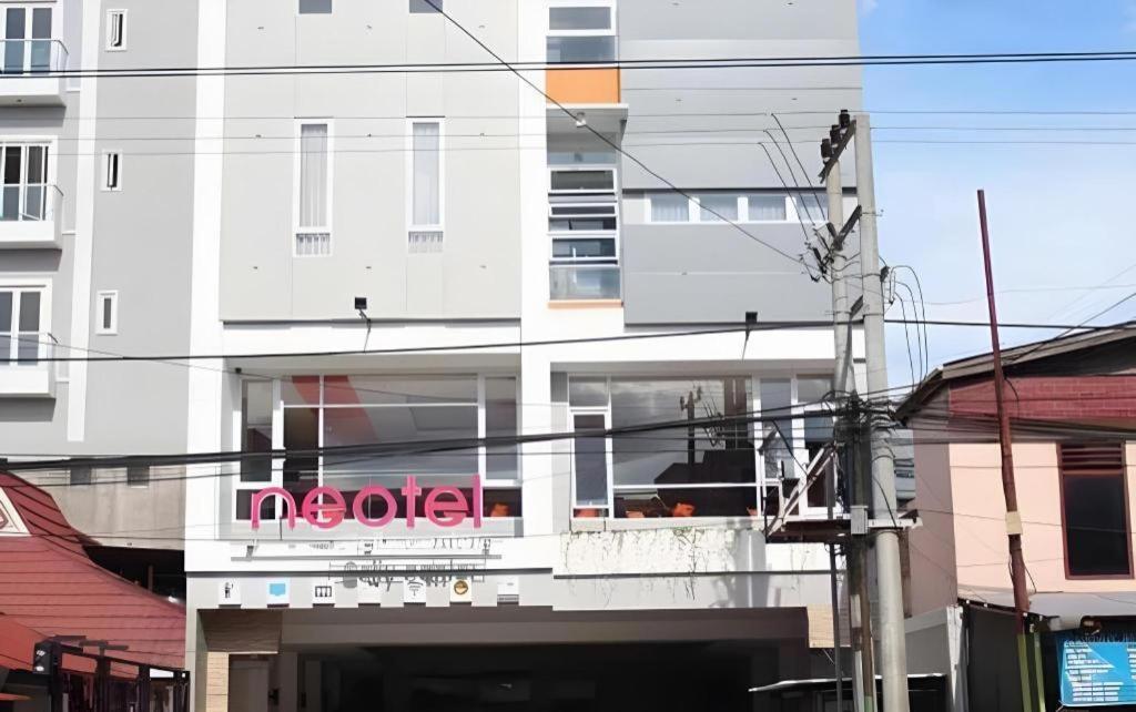 Neotel Hotel City Centre Tanjung Redep Buitenkant foto