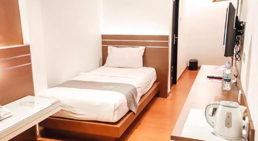 Neotel Hotel City Centre Tanjung Redep Buitenkant foto