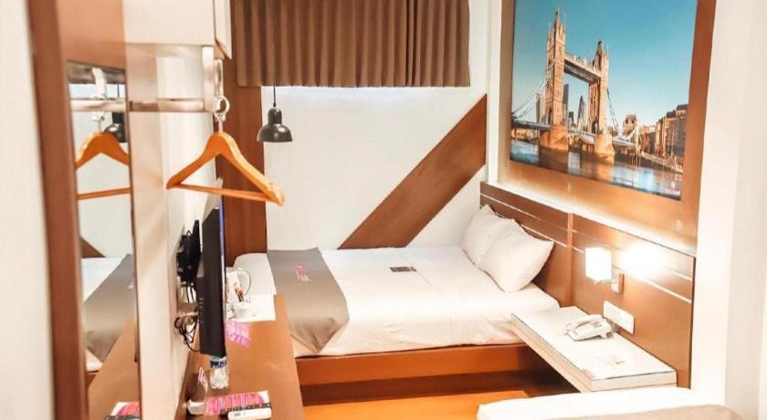 Neotel Hotel City Centre Tanjung Redep Buitenkant foto