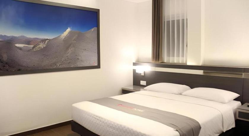 Neotel Hotel City Centre Tanjung Redep Buitenkant foto