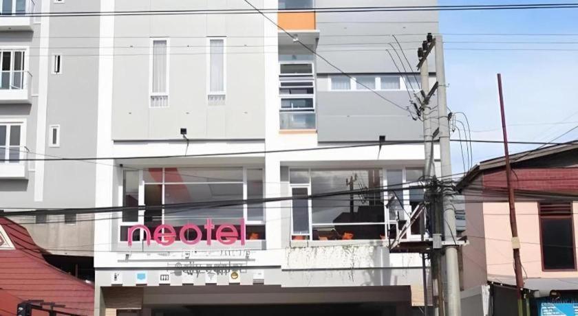Neotel Hotel City Centre Tanjung Redep Buitenkant foto